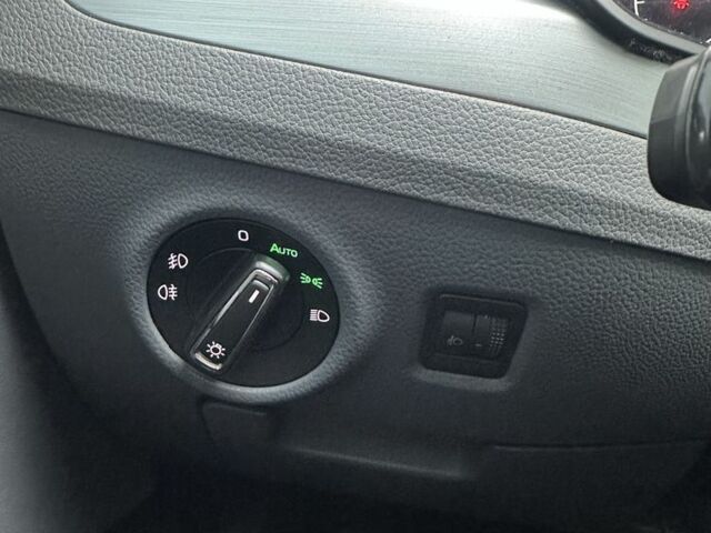 Сірий Шкода Суперб, об'ємом двигуна 2 л та пробігом 245 тис. км за 17900 $, фото 20 на Automoto.ua