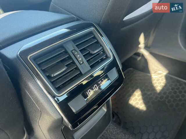 Сірий Шкода Суперб, об'ємом двигуна 1.8 л та пробігом 128 тис. км за 15000 $, фото 9 на Automoto.ua