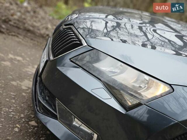 Серый Шкода Суперб, объемом двигателя 1.6 л и пробегом 201 тыс. км за 13800 $, фото 4 на Automoto.ua