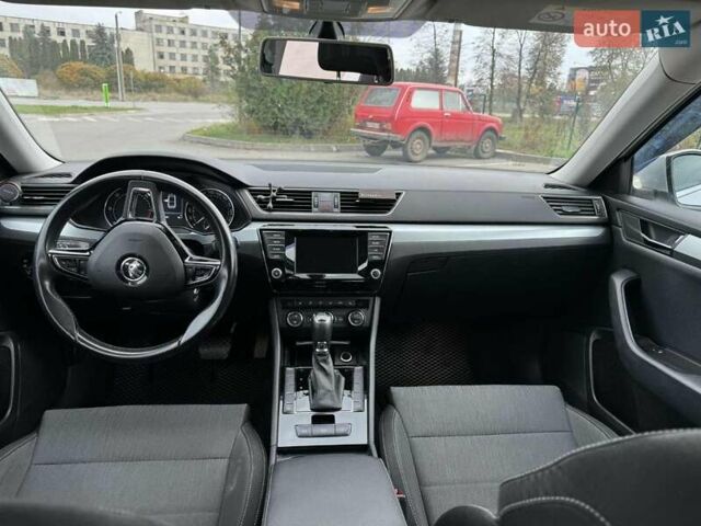 Сірий Шкода Суперб, об'ємом двигуна 1.97 л та пробігом 294 тис. км за 15890 $, фото 23 на Automoto.ua