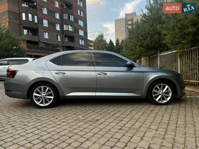 Серый Шкода Суперб, объемом двигателя 2 л и пробегом 297 тыс. км за 17000 $, фото 5 на Automoto.ua