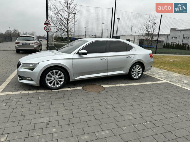 Серый Шкода Суперб, объемом двигателя 1.97 л и пробегом 243 тыс. км за 16499 $, фото 4 на Automoto.ua