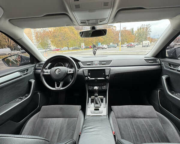 Серый Шкода Суперб, объемом двигателя 1.97 л и пробегом 260 тыс. км за 17350 $, фото 13 на Automoto.ua