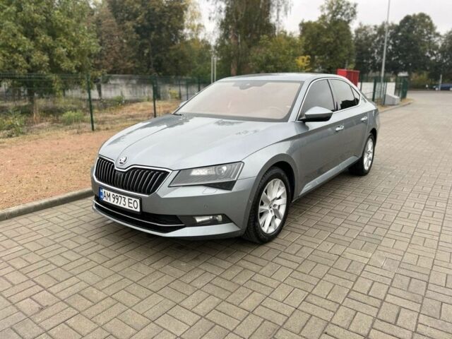 Серый Шкода Суперб, объемом двигателя 2 л и пробегом 242 тыс. км за 15000 $, фото 1 на Automoto.ua