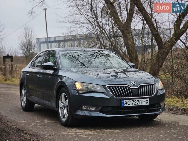 Серый Шкода Суперб, объемом двигателя 1.6 л и пробегом 201 тыс. км за 13800 $, фото 10 на Automoto.ua