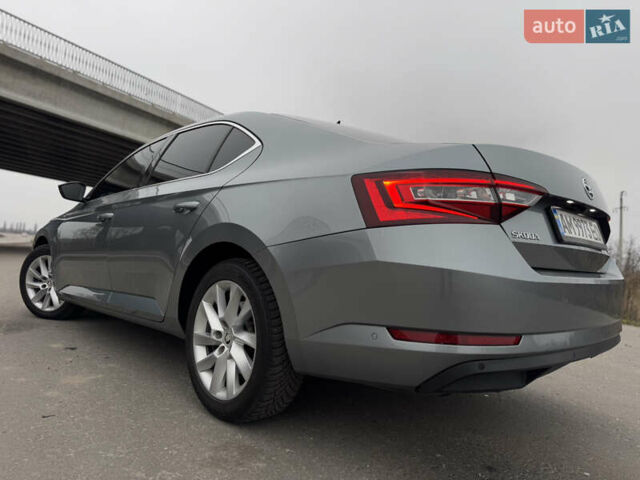 Серый Шкода Суперб, объемом двигателя 2 л и пробегом 252 тыс. км за 15800 $, фото 10 на Automoto.ua