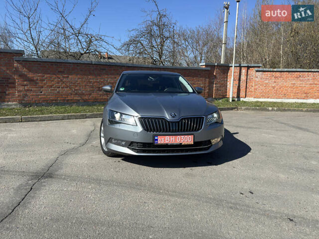 Серый Шкода Суперб, объемом двигателя 1.97 л и пробегом 230 тыс. км за 16050 $, фото 2 на Automoto.ua