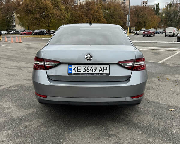 Сірий Шкода Суперб, об'ємом двигуна 1.97 л та пробігом 262 тис. км за 16000 $, фото 3 на Automoto.ua