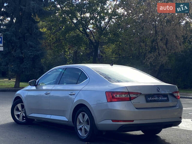 Серый Шкода Суперб, объемом двигателя 1.97 л и пробегом 223 тыс. км за 17999 $, фото 3 на Automoto.ua