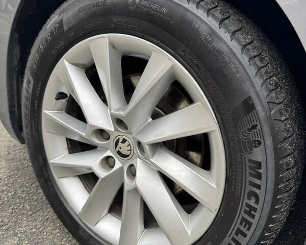 Сірий Шкода Суперб, об'ємом двигуна 1.97 л та пробігом 262 тис. км за 16000 $, фото 5 на Automoto.ua