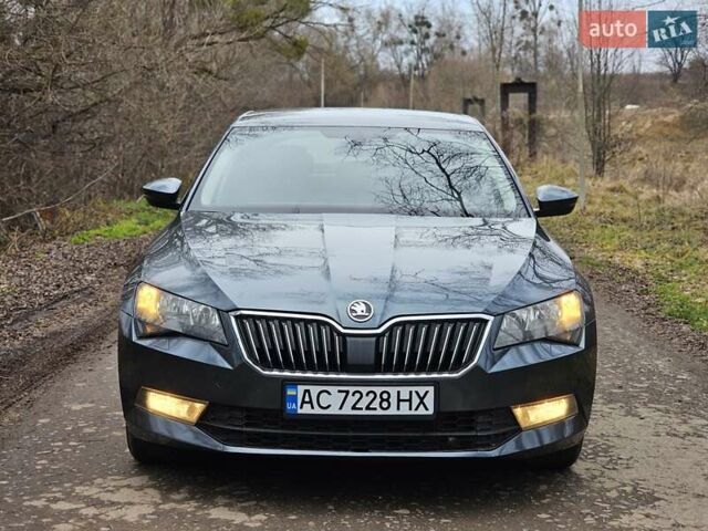 Серый Шкода Суперб, объемом двигателя 1.6 л и пробегом 201 тыс. км за 13800 $, фото 20 на Automoto.ua