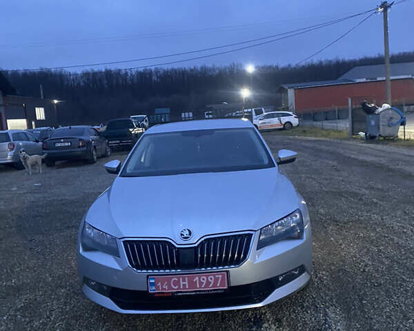 Сірий Шкода Суперб, об'ємом двигуна 2 л та пробігом 299 тис. км за 11950 $, фото 1 на Automoto.ua