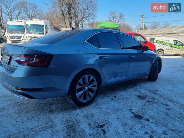 Серый Шкода Суперб, объемом двигателя 1.97 л и пробегом 226 тыс. км за 20499 $, фото 3 на Automoto.ua