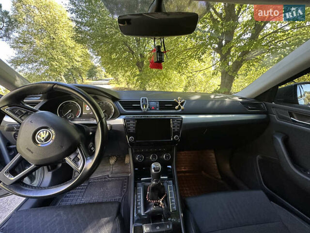 Шкода Суперб 2017 в Виннице на Automoto.ua Серый Шкода Суперб, объемом двигателя 1.97 л и пробегом 265 тыс. км за 17500 $, фото 14 на Automoto.ua