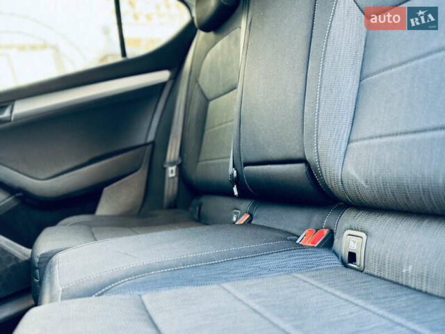 Серый Шкода Суперб, объемом двигателя 2 л и пробегом 210 тыс. км за 16450 $, фото 54 на Automoto.ua