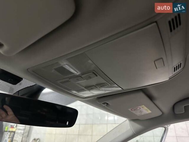 Серый Шкода Суперб, объемом двигателя 1.97 л и пробегом 200 тыс. км за 8900 $, фото 19 на Automoto.ua