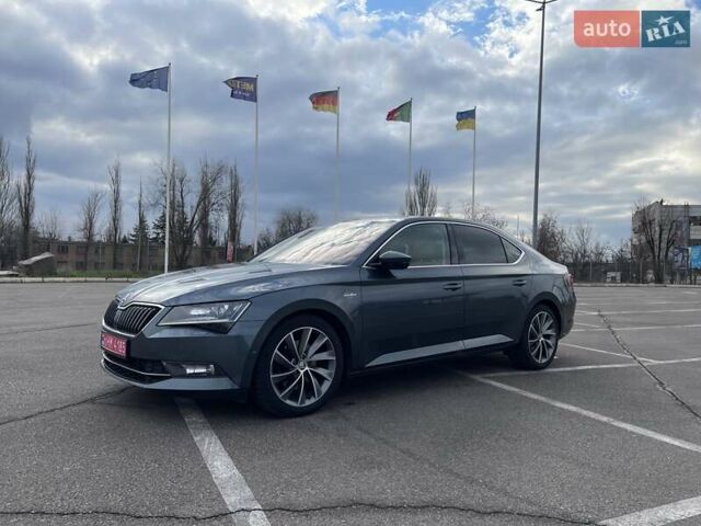 Серый Шкода Суперб, объемом двигателя 2 л и пробегом 260 тыс. км за 19500 $, фото 19 на Automoto.ua