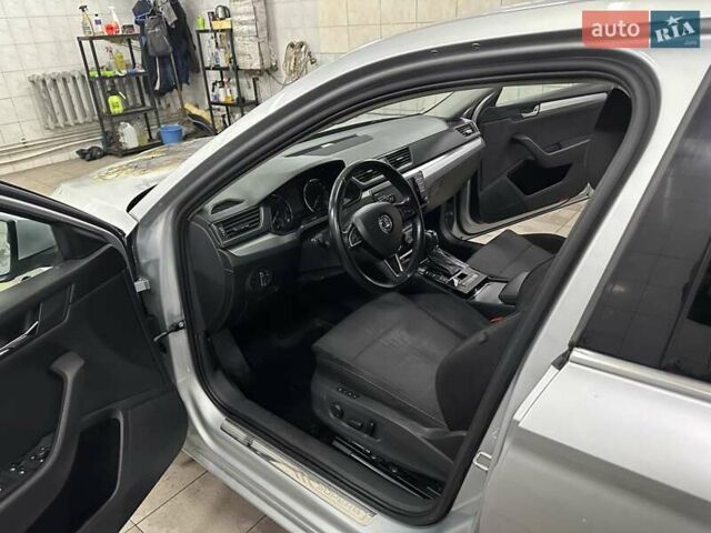 Серый Шкода Суперб, объемом двигателя 1.97 л и пробегом 200 тыс. км за 8900 $, фото 20 на Automoto.ua