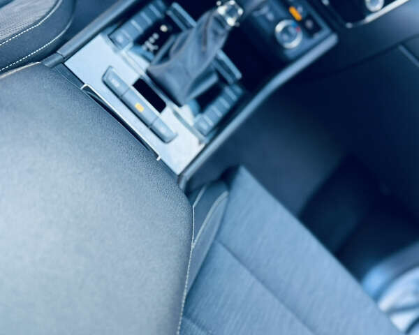 Серый Шкода Суперб, объемом двигателя 2 л и пробегом 210 тыс. км за 16450 $, фото 64 на Automoto.ua