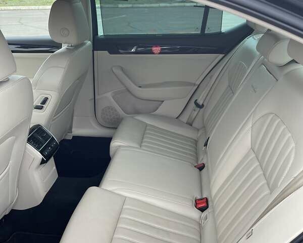 Серый Шкода Суперб, объемом двигателя 2 л и пробегом 260 тыс. км за 19500 $, фото 50 на Automoto.ua