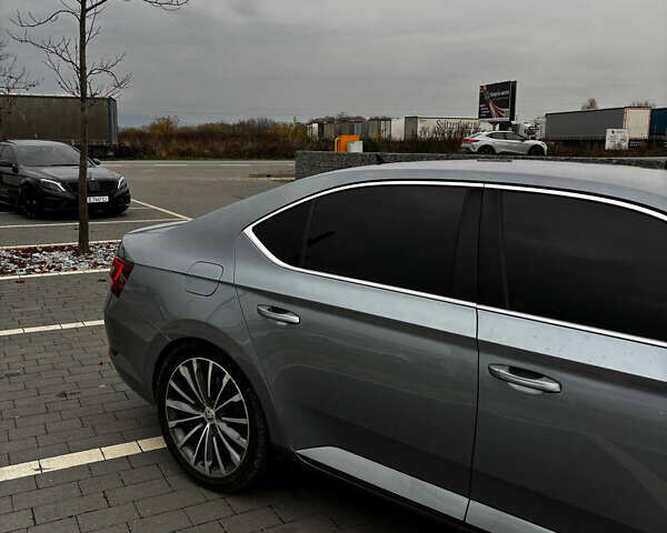 Сірий Шкода Суперб, об'ємом двигуна 1.97 л та пробігом 317 тис. км за 17700 $, фото 7 на Automoto.ua