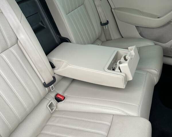 Серый Шкода Суперб, объемом двигателя 2 л и пробегом 260 тыс. км за 19500 $, фото 61 на Automoto.ua