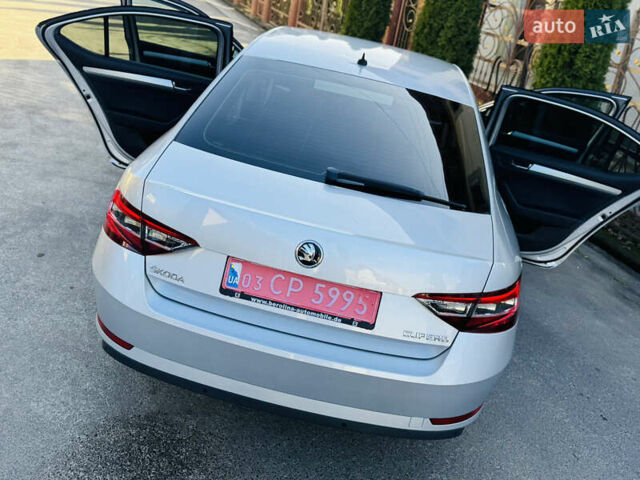 Серый Шкода Суперб, объемом двигателя 2 л и пробегом 210 тыс. км за 16450 $, фото 12 на Automoto.ua