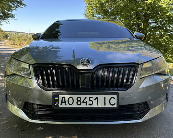 Шкода Суперб 2017 в Виннице на Automoto.ua Серый Шкода Суперб, объемом двигателя 1.97 л и пробегом 265 тыс. км за 17500 $, фото 1 на Automoto.ua