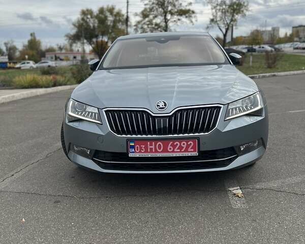 Шкода Суперб 2017 в Кривом Роге на Automoto.ua Серый Шкода Суперб, объемом двигателя 2 л и пробегом 241 тыс. км за 21000 $, фото 6 на Automoto.ua