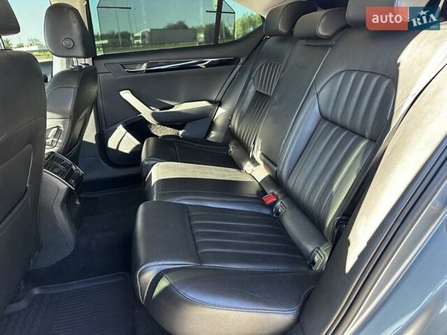 Сірий Шкода Суперб, об'ємом двигуна 1.97 л та пробігом 154 тис. км за 19599 $, фото 32 на Automoto.ua