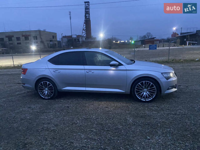 Сірий Шкода Суперб, об'ємом двигуна 2 л та пробігом 299 тис. км за 11950 $, фото 5 на Automoto.ua