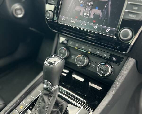 Шкода Суперб 2017 в Кривом Роге на Automoto.ua Серый Шкода Суперб, объемом двигателя 2 л и пробегом 241 тыс. км за 21000 $, фото 59 на Automoto.ua