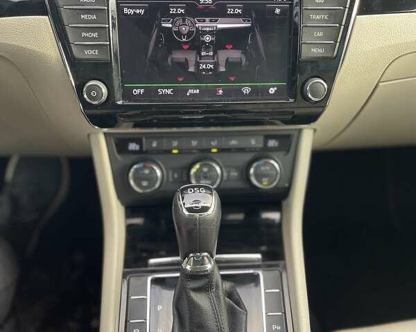 Серый Шкода Суперб, объемом двигателя 2 л и пробегом 260 тыс. км за 19500 $, фото 94 на Automoto.ua