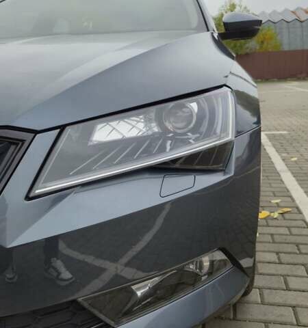 Серый Шкода Суперб, объемом двигателя 1.8 л и пробегом 130 тыс. км за 20000 $, фото 6 на Automoto.ua