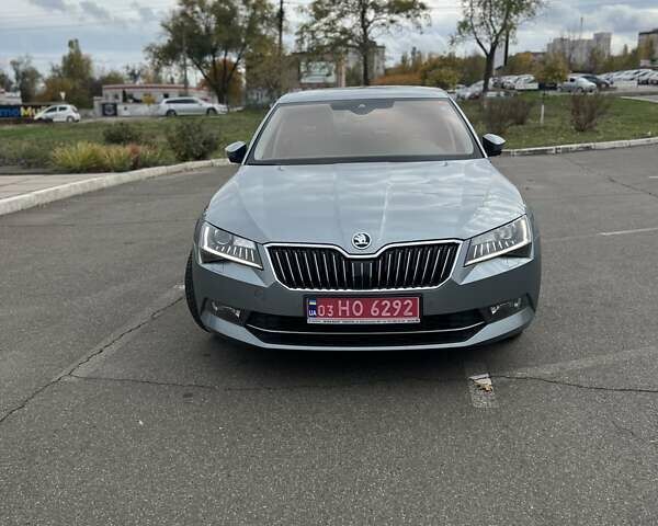 Шкода Суперб 2017 в Кривом Роге на Automoto.ua Серый Шкода Суперб, объемом двигателя 2 л и пробегом 241 тыс. км за 21000 $, фото 9 на Automoto.ua