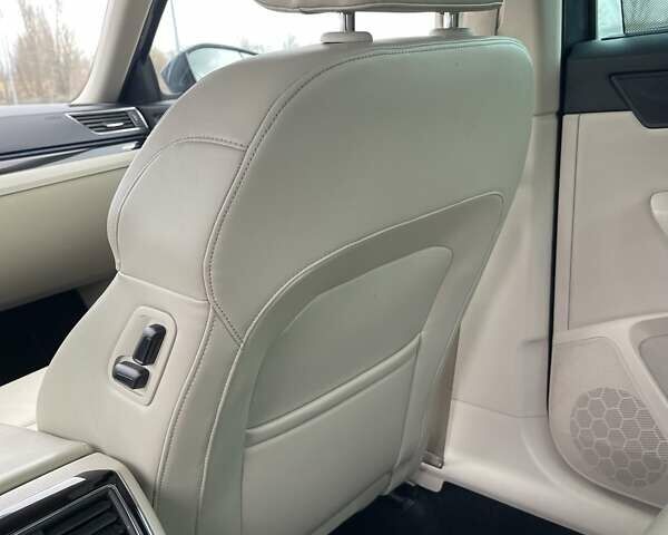 Серый Шкода Суперб, объемом двигателя 2 л и пробегом 260 тыс. км за 19500 $, фото 52 на Automoto.ua