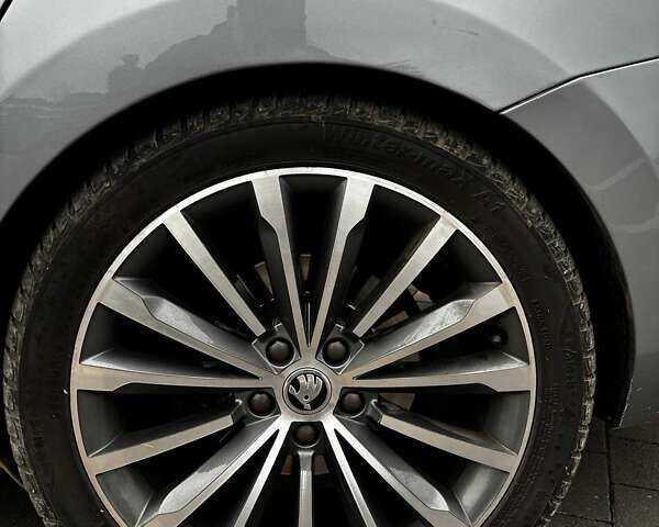 Сірий Шкода Суперб, об'ємом двигуна 1.97 л та пробігом 317 тис. км за 17700 $, фото 9 на Automoto.ua