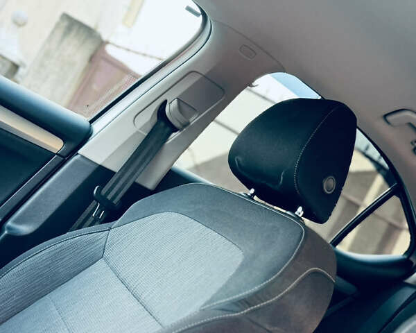 Серый Шкода Суперб, объемом двигателя 2 л и пробегом 210 тыс. км за 16450 $, фото 20 на Automoto.ua