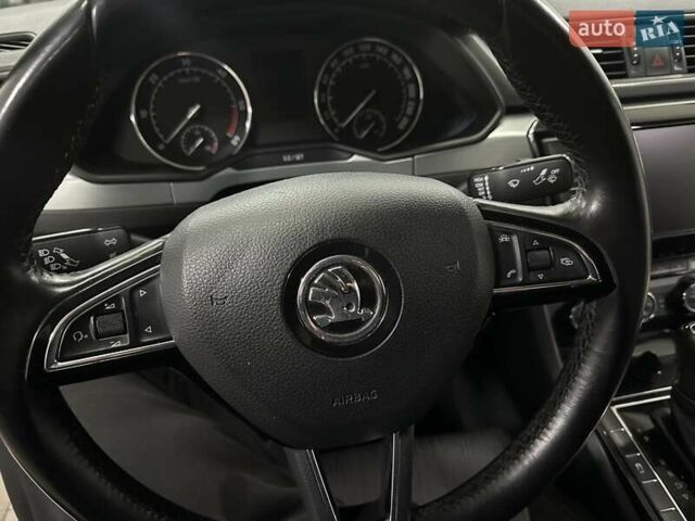 Серый Шкода Суперб, объемом двигателя 1.97 л и пробегом 200 тыс. км за 8900 $, фото 16 на Automoto.ua