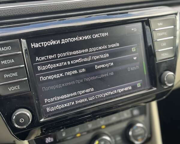 Серый Шкода Суперб, объемом двигателя 2 л и пробегом 260 тыс. км за 19500 $, фото 100 на Automoto.ua