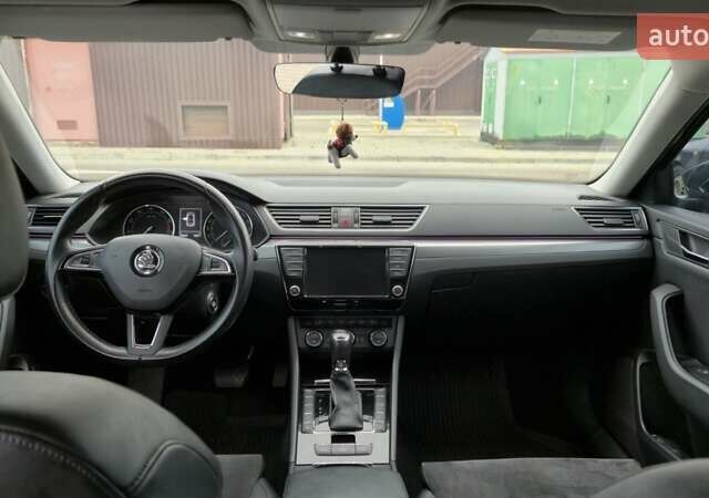 Серый Шкода Суперб, объемом двигателя 1.8 л и пробегом 130 тыс. км за 20000 $, фото 15 на Automoto.ua