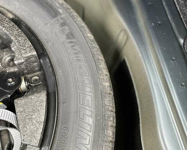 Серый Шкода Суперб, объемом двигателя 2 л и пробегом 260 тыс. км за 19500 $, фото 116 на Automoto.ua