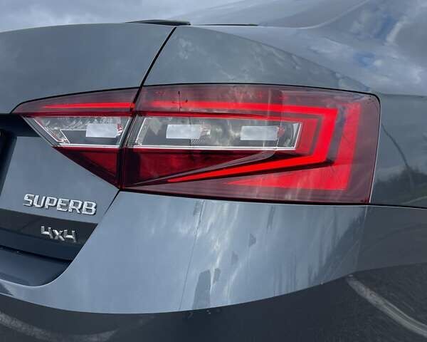 Серый Шкода Суперб, объемом двигателя 2 л и пробегом 260 тыс. км за 19500 $, фото 32 на Automoto.ua