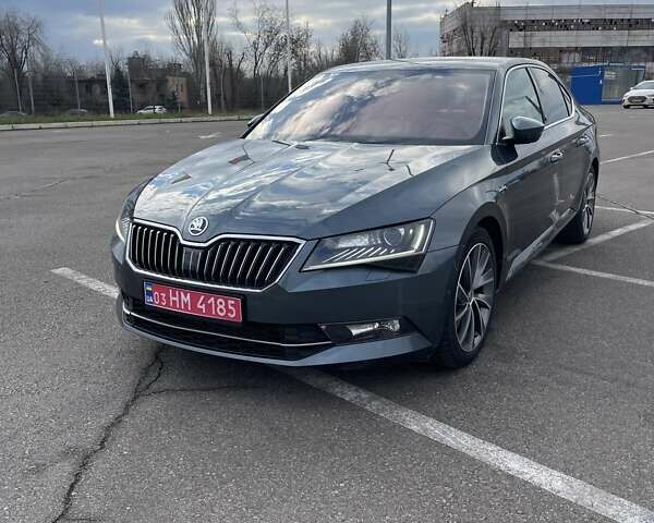 Серый Шкода Суперб, объемом двигателя 2 л и пробегом 260 тыс. км за 19500 $, фото 18 на Automoto.ua