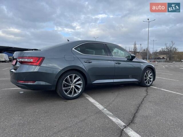 Серый Шкода Суперб, объемом двигателя 2 л и пробегом 260 тыс. км за 19500 $, фото 13 на Automoto.ua