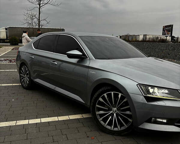 Сірий Шкода Суперб, об'ємом двигуна 1.97 л та пробігом 317 тис. км за 17700 $, фото 3 на Automoto.ua