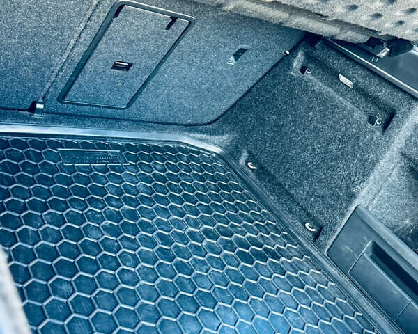 Серый Шкода Суперб, объемом двигателя 2 л и пробегом 210 тыс. км за 16450 $, фото 25 на Automoto.ua