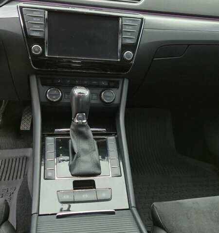 Серый Шкода Суперб, объемом двигателя 1.8 л и пробегом 130 тыс. км за 20000 $, фото 14 на Automoto.ua