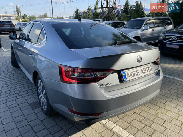 Серый Шкода Суперб, объемом двигателя 1.6 л и пробегом 227 тыс. км за 18000 $, фото 3 на Automoto.ua