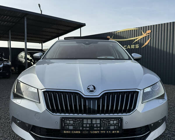 Серый Шкода Суперб, объемом двигателя 1.97 л и пробегом 189 тыс. км за 20499 $, фото 1 на Automoto.ua
